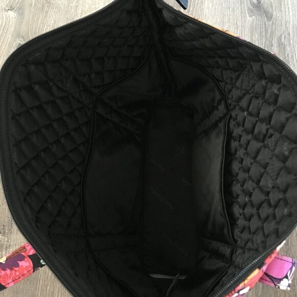 Bundle - Vera Bradley 2 Totes/Handbags & Travel Cosmetic Bag - Picture 10 of 12